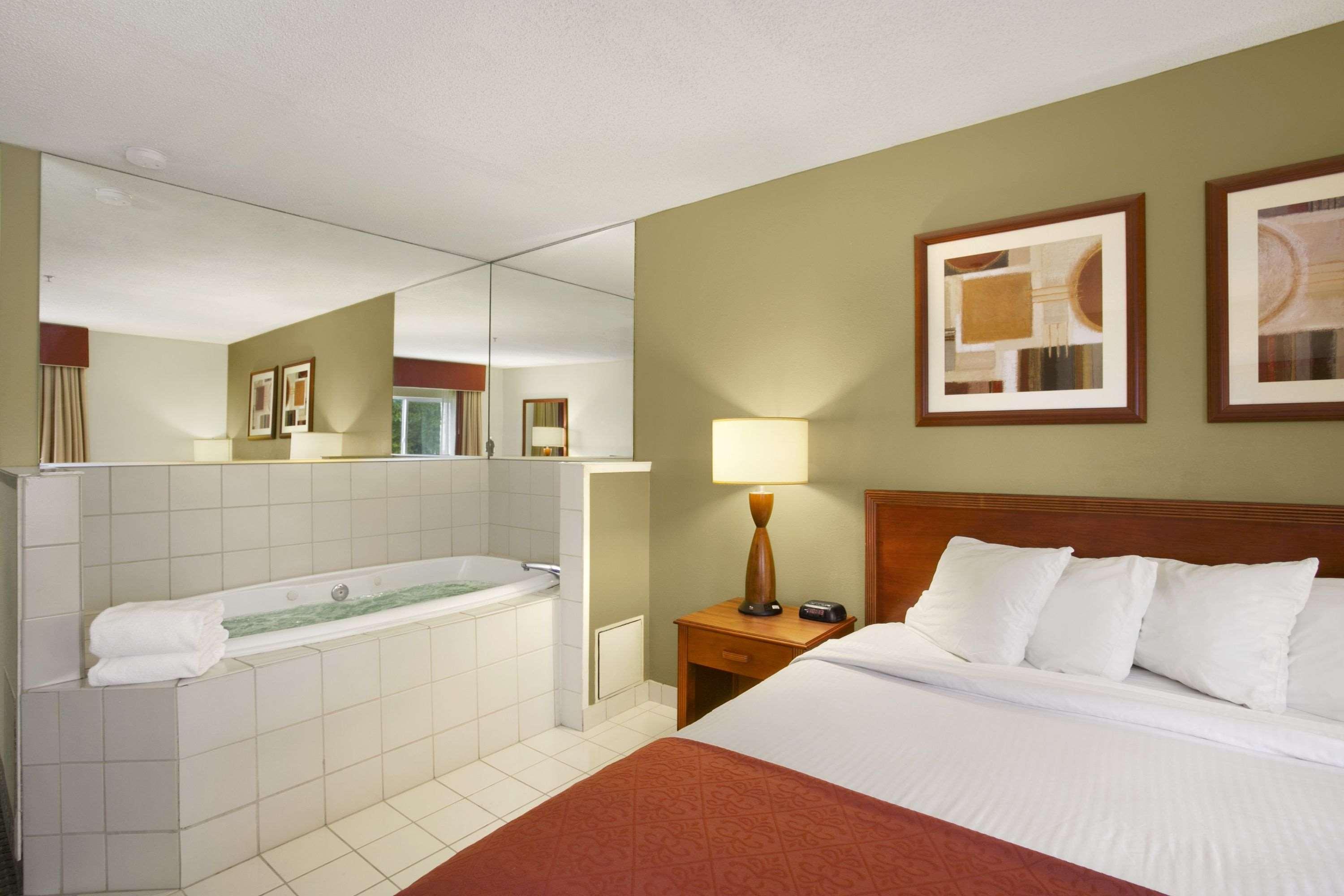 Warrenton Baymont By Wyndham Evansville North/Haubstadt מראה חיצוני תמונה